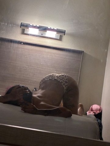 Charlotte Female Escort — BJ with “treat you like a king” and extra-fee policies - 1