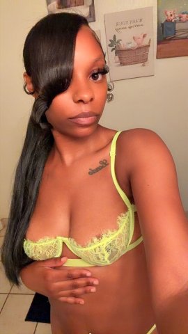 Mariah — 5’7 Slim Thick Squirter Escort in Bismarck - 1