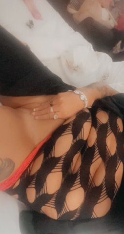 Fort Worth Temptation Curves Escort — Discreet Fun & Flirty Attention - 1