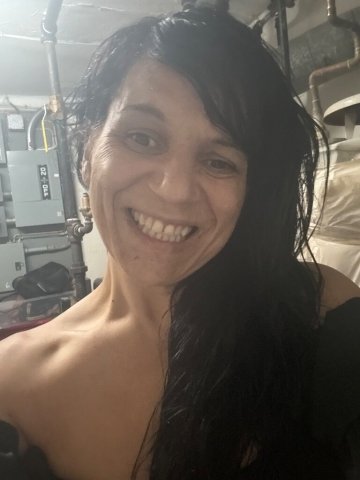Italian Goddess (45) — Body Massage, Discreet Hangouts - 1