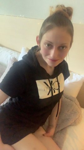 Seattle Female Escort — Incall Only Super Hour Special - 1