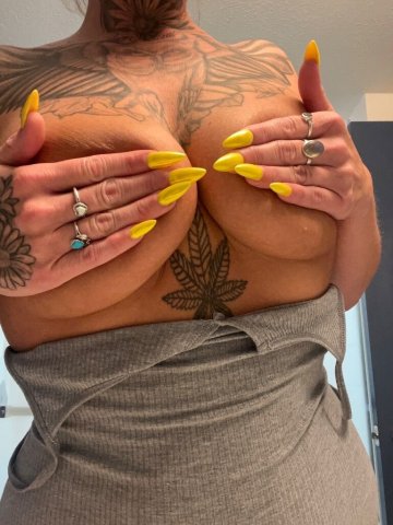 Incall fun with a snowbunny vibe (screening required) — Colorado Springs - 1