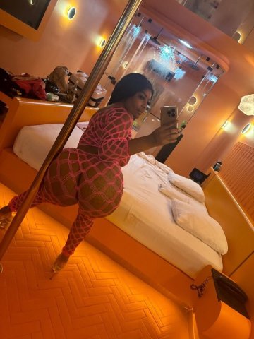Sarasota/Bradenton Female Escort — black, hispanic mixed, premium massage - 1