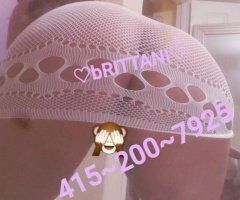 Britt — Tall super busty Dominican escort in Bloomington (Massages + Role Play) - Image 2