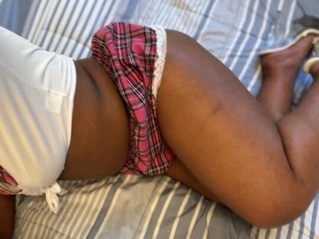 Asheville 26yo Female Escort — in-call & out-call car service - 1