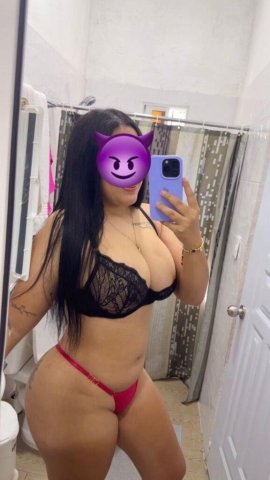 Fort Myers FL Cum Play Session With an Experienced Woman - 1