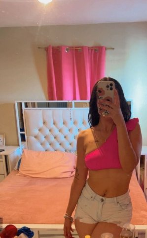 Austin Female Escort — Girlfriend Experience & Video Calls (FaceTime) - 1