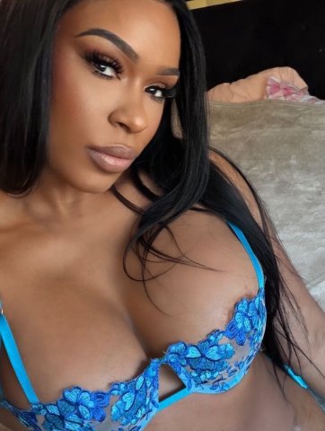 Kansas City MO Incall Escort — Cute Thick Wet Experience - 1