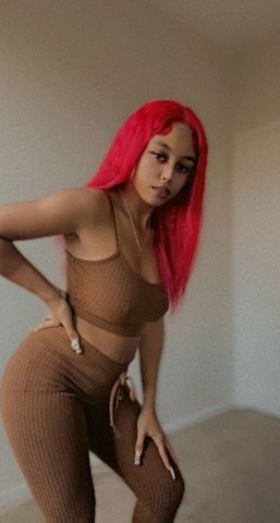 Dubuque Female Escort — fun-size, wet pussy, 4'11 - 1