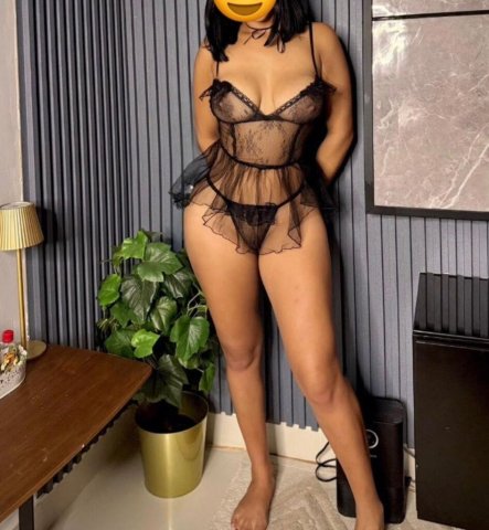 Northern Virginia Latina Female Escort — Incall Services, Blowjobs & Deep Throat - 1