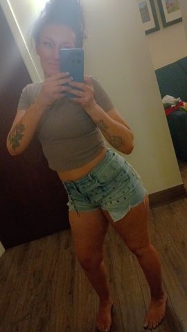 Bella Is Back in Nashville for GFE + Live FaceTime - 1