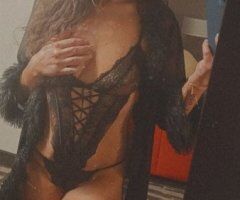 Bella Is Back in Nashville for GFE + Live FaceTime - Image 9