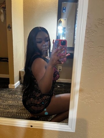 Bronx Female Escort — Incalls & Outcalls near JFK (Uber round trip may be required) - 1