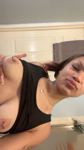 Long Island Female Escort — Petite redbone, anal, blowjobs, deep throat, customs - 1