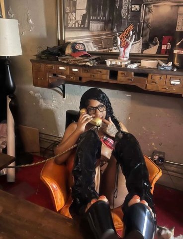 Long Beach Female Escort — Slim Thick 21 Beauty (Incall/Outcall, 24/7) - 1