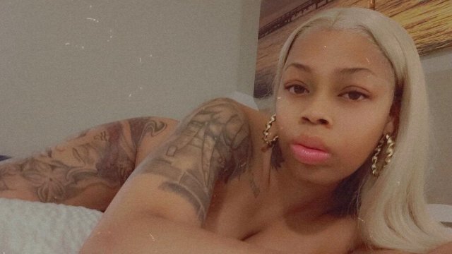 South Jersey Updscale Female Escort — Facetime Shows & Content - 1