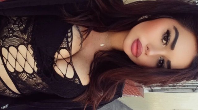 Oakland East Bay Twerk & Liquor-Driven Dance Escort (Age 28) - 1