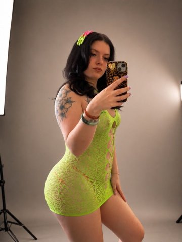 Dimples da Brat in Martinsburg — FT Squirter & Creampie-Style Shows - 1