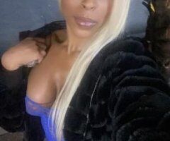 Mukilteo/Everett 32DDD Busty Bimbo Escort — Juicy Applebottom (26) - Image 4