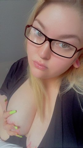 Chico Female Escort — incall, outcall, and car play - 1