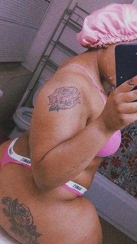 St. Louis Female Escort — thick, wet - 1