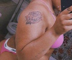 St. Louis escorts - St. Louis Female Escort — thick, wet
