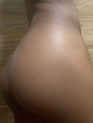 Queens Female Escort — Outcalls, 24-hour scheduling, facetime verify - 1