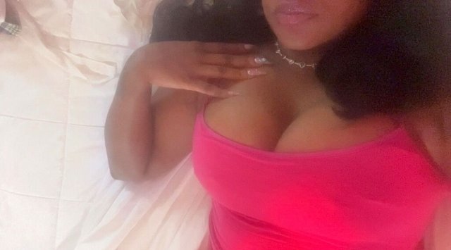 Greensboro, NC Independent Female Escort — Discreet Outcalls - 1