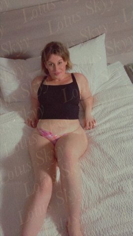 Orlando Female Escort — UCF in town short time - 1