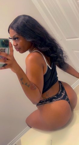 Shreveport 5'3 Chocolate Fine Escort — Incall Special - 1
