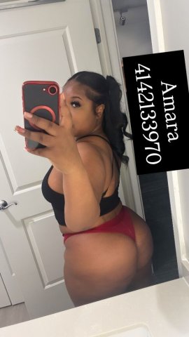 Milwaukee Outcall Female Escort — Thick & Curvy (Cash/Chime/Cash App) - 1