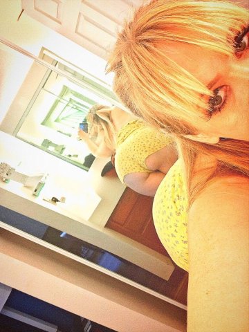 Palm Springs Early Morning No BS Special (Green-Eyed Blonde PAWG) - 1