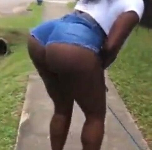 Pittsburgh Female Escort for Verified Facetime Calls - 1