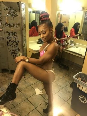 Petite Escort — Laya in Minot (Weekend Only) - 1