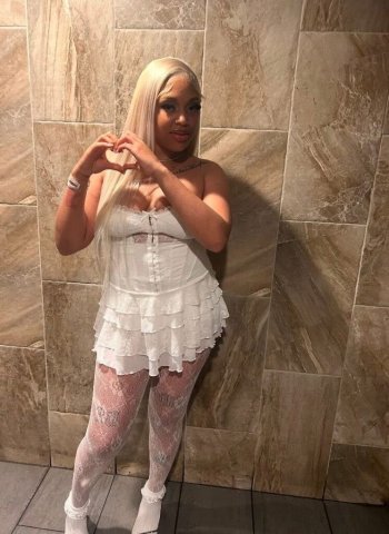 Female Escort in Buffalo, NY — Incalls, Outcalls & Videochat Verification - 1