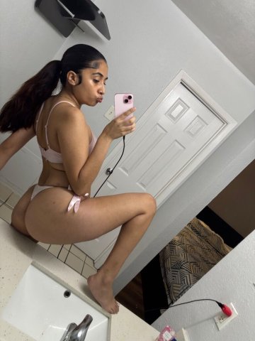 Dallas Latina Escort — Incalls & FaceTime Shows - 1