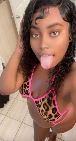 Oakland/East Bay Incall & Outcall Deals — Massage, Deep Throat, Foot Fetish & More - 1