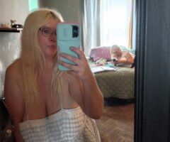 Cincinnati escorts - Cincinnati Mature Incall Playtime — Videos for Sale, GF Experience