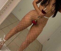 New York City escorts - Natural Sweet Female Escort (Nuru, Body to Body) — Private Studio