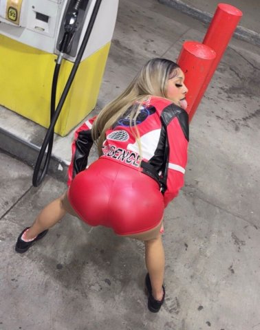 Milwaukee Blonde Female Escort — 2/3-Girl Specials, Fetishes, BDSM - 1