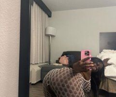 Oakland/East Bay Female Escort — Extreme Squirt & Fetish-Friendly Shows - Image 4