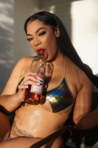 Seattle Curvy Female Escort — Carina, Duo Available - 1