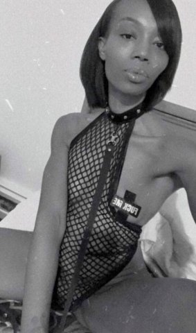 Roanoke VA Female Escort — Discreet Outcall (27) - 1