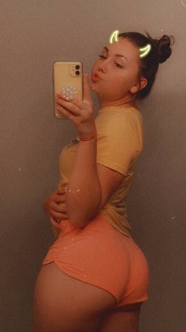 Petite, discreet escort in Sacramento — incall or outcall - 1