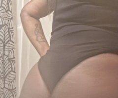 Cincinnati escorts - Cincinnati Female Escort — Slim/Thick Figure