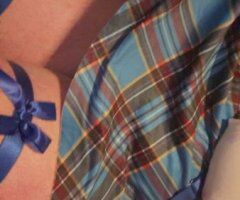 Green eyes, big bust—23, Carplay or outcall - Image 2