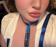 Green eyes, big bust—23, Carplay or outcall - Image 5