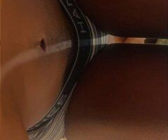 hello I'm fresh on down to be smashed or to smash also open to throw down neck or receive neck so if you're a big spender or paying in general hit me up and let's get busy💋🍑🍆 - Image 5