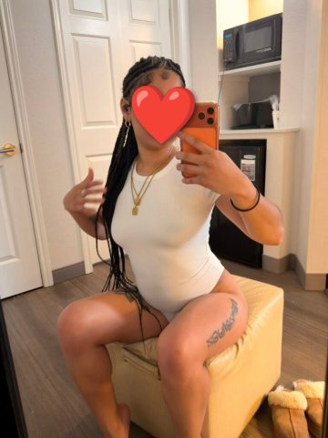 Oklahoma City OK Female Escort — Fun today by the splash pad - 1