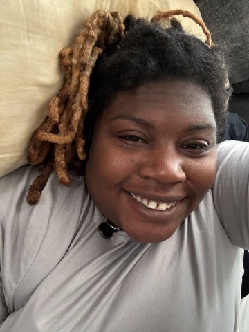 Indianapolis Amputee Empress — Angel (CarPlay, couples, content buyers) - 1